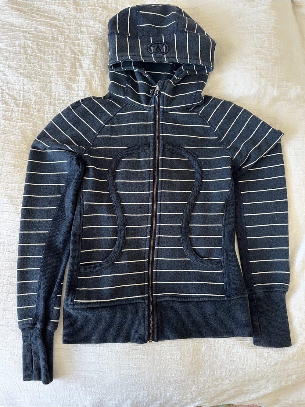 Lululemon Scuba Full-Zip Hoodie Parallel Stripe Navy White Size 6